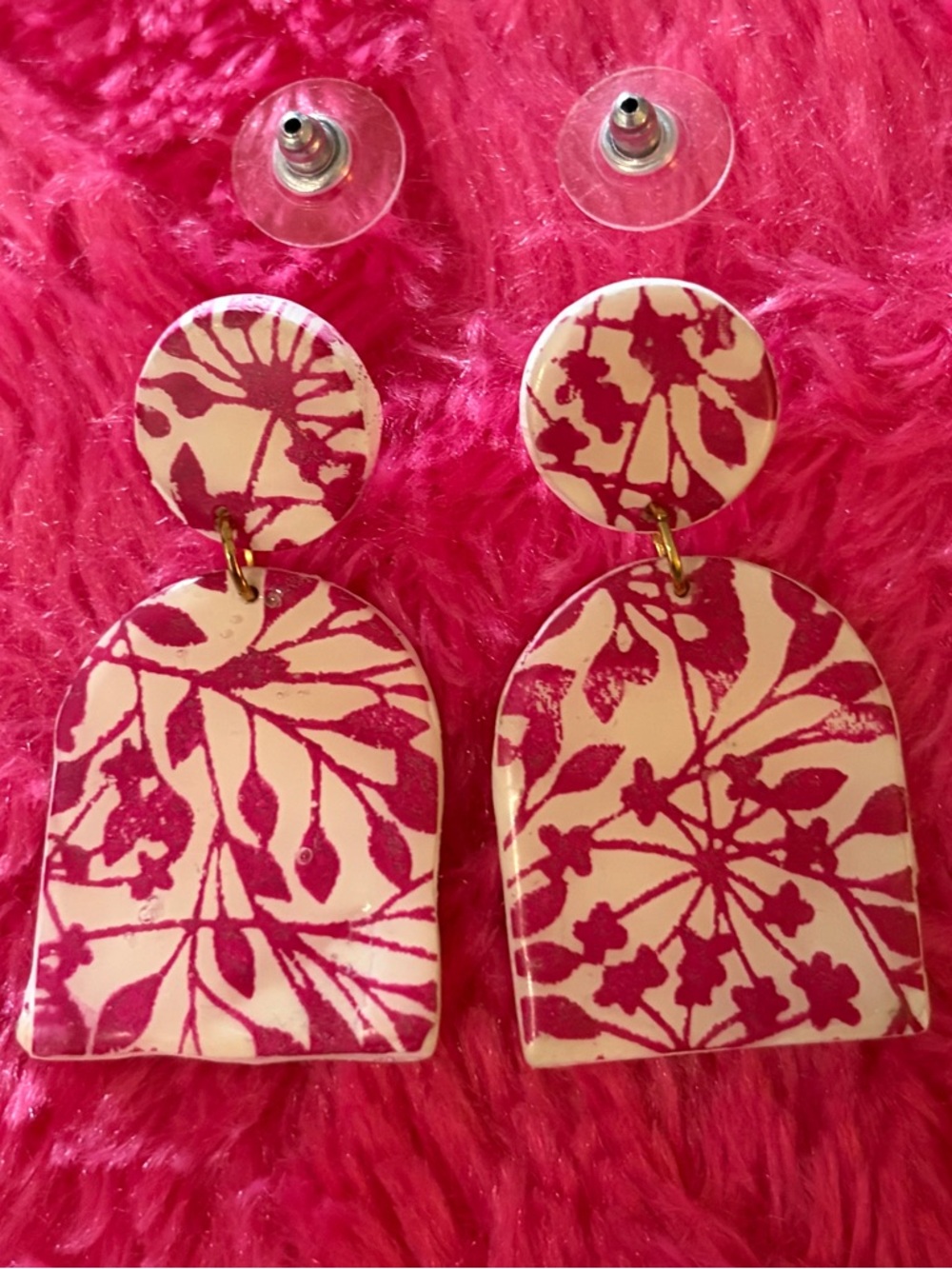 3/$30✨🌿🌷Pretty Handcrafted Botanical Polymer Clay Arch Earrings 🌿 Pierced